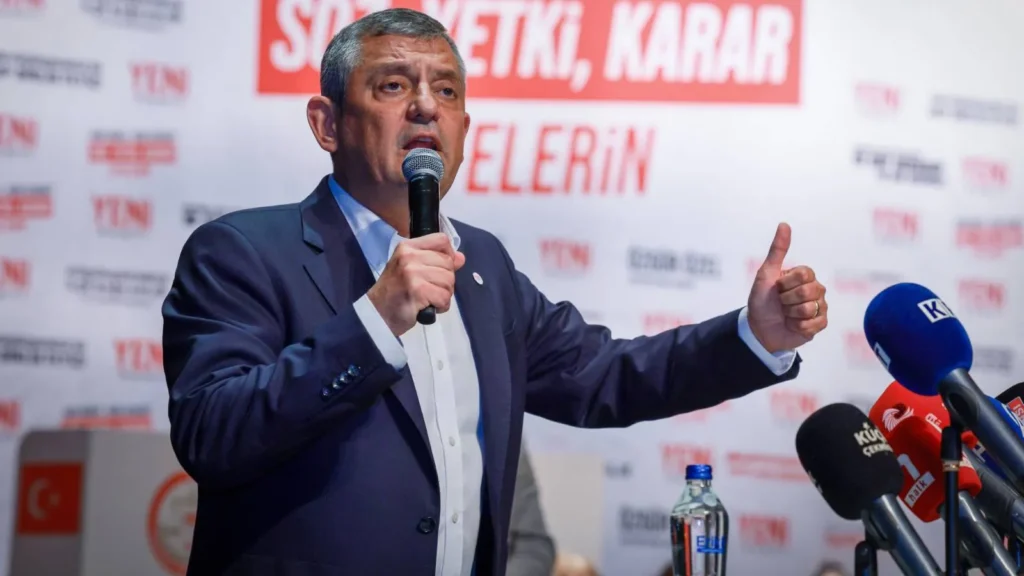 Özgür Özel Fatma Betül Sayan Kaya ve Fon İddiaları Üzerinden Hükümete Yüklendi