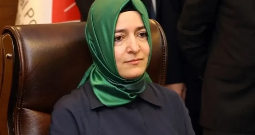 AKP'de Fon Skandalı Sonrası Fatma Betül Sayan Kaya Dijitalden Tamamen Silindi