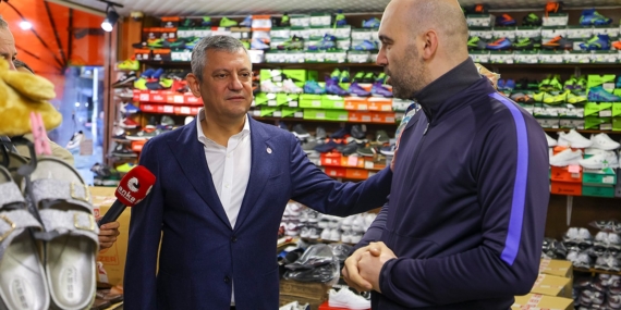 Özgür Özel Rize’de Selden Etkilenen Pazar Esnafıyla Kahvaltıda Buluştu