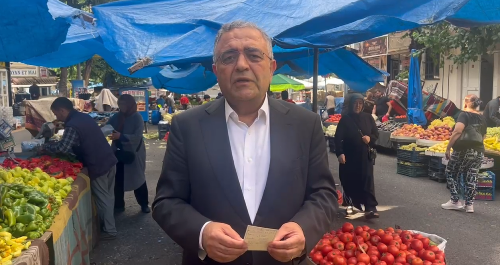 Milletvekili Sezgin Tanrıkulu Diyarbakır Yenişehir Pazarında Enflasyon ve Yoksulluk Verilerine Dikkat Çekti