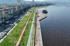 İzmir'de 7 İlçe Belediye Başkanının AKP ile Görüştüğü İddia Edildi