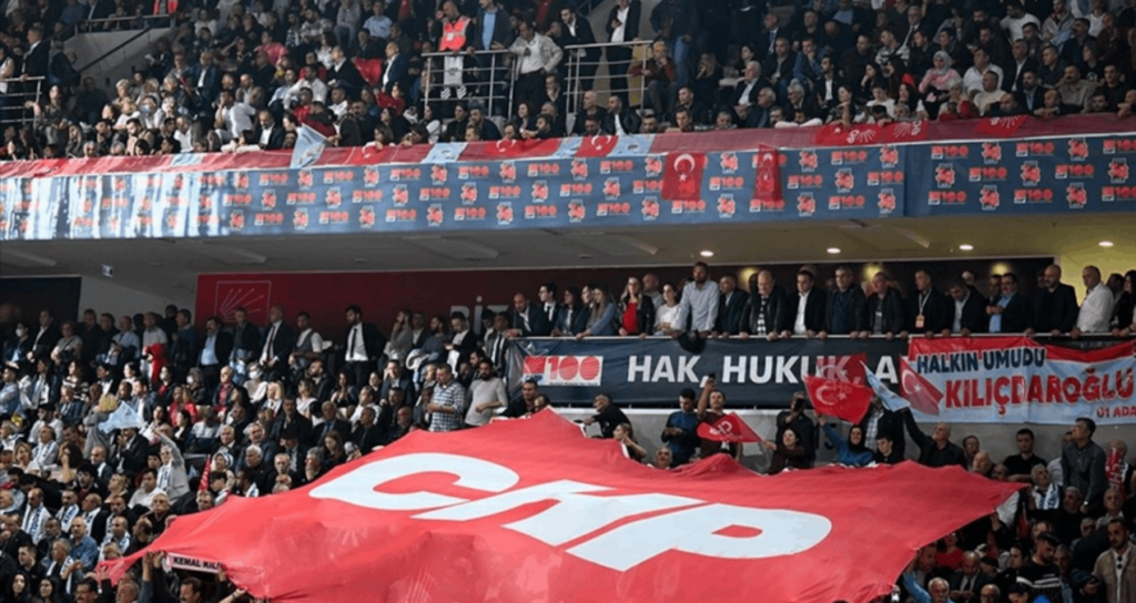 Ümit Uysal Kemal Kılıçdaroğlu Aday Olmazsa CHP Genel Başkanlığına Aday Olacağını Açıkladı
