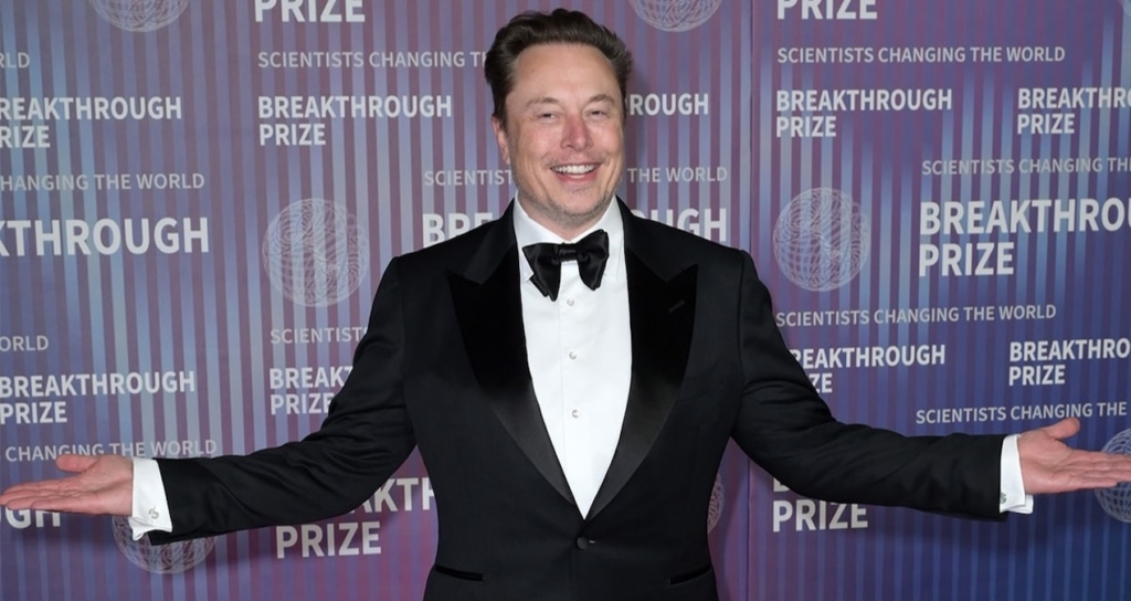 Elon Musk SpaceX ve Tesla Hisseleriyle Servetini Yeniden Trilyon Dolara Taşıdı