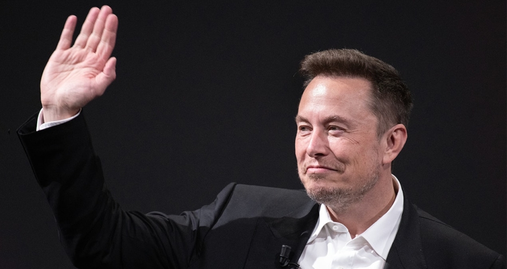 Elon Musk SpaceX ve Tesla Şirketlerinin Birleşme İhtimali İçin Özel Komiteler Kurulduğunu Açıkladı