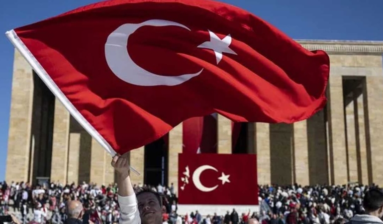 Cumhuriyet Bayramı Tatil Takvimiyle 28 ve 29 Ekim Çalışma Düzeni Belli Oldu